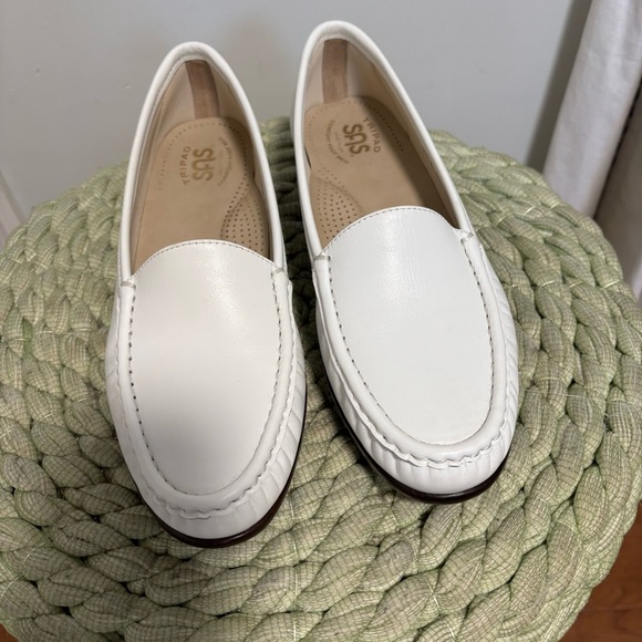 SAS Simplify Everyday White Leather Moccasin Slip In Comfort Loafer - Picture 3 of 9
